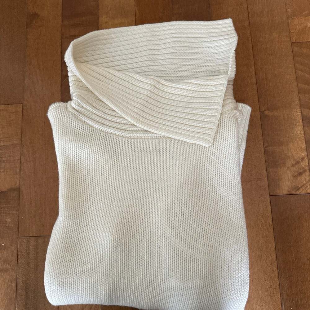 Lord & Taylor cream sweater with large fold over split collar size 1x